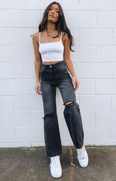 Trendy Jeans Outfits, Black Jeans Outfit, Jeans Outfit, Women Denim Jeans, Teen Fashion Outfits, Simple Outfits