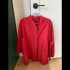 Never Worn Red Silk Button Up From Peter O. Mahler. Classic Red Tops With Button Cuffs, Classic Red Tops For Daywear, Classic Red Tops With Snap Buttons, Red Buttoned Tops For Daywear, Red Button Tops For Daywear, Silk Button Up, Red Silk, Wearing Red, Button Down Shirts