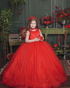 Elevate your little one's presence with our stunning red princess ball gown, perfect for birthdays, pageants, or as a luxurious flower girl dress. Designed for comfort and style, order now to enchant your girl with glamour! ----DETAILS---- > Floor Length > Round Neck with Band Collar > Sleeveless ----HEADBAND---- Not Included -----COLOR----- If you want the dress in a custom color, please contact us before placing your order. -----Sizes----- 6m-12m-2Y-3-4-5-6-7-8-9-10-(custom size) The size char Sparkly Tulle Dress, Dress With Pearls, Red Princess, Princess Ball Gowns, Pearl Dress, Band Collar, Flower Dresses, Tulle Dress, Girl Dress