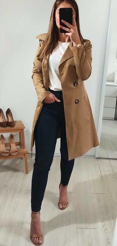 Work Suits For Women, Outfit Date, Perfect Spring Outfit, Date Outfit, Romantic Outfit, Romantic Date, Spring Outfits Women, Looks Chic