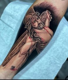 Tattoos For Women Aesthetic, Tattoos Spanish, God Tattoos For Women, Jesus Tattoo On Arm, Jesus On Cross Tattoo, Jesus Tattoo Sleeve, Tattoo Jesus