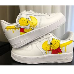 sneakers Painting Shoes, Shoes Air Force, Air Force 1 Sneakers, Custom Af1, Custom Air Force 1, Hand Painted Shoes, Shoes Air, Disney Lover, Pooh Bear