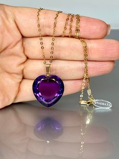 Gorgeous sparkly amethyst heart pendant necklace. The Faceted heart shape pendant is flawless and has a beautiful vivid clear deep purple color that brings lots of depth to the stone and reflects light beautifully., is very powerful and yet somehow rather romantic. The pendant is strung on a 14K gold-filled chain. It is perfect for layering or looks great when worn alone. The necklace is elegant and has a luxurious look. * Quality: Superb  AAA+ Flawless London Topaz Large Hraet * Carat: 37 * Bir Rock Crystal Jewelry, Ruby Heart Necklace, London Topaz, Queen Rings, Amethyst Pendant Necklace, Amethyst Crystal Necklace, Multicolor Jewelry, Amethyst Heart, Amethyst Necklace Pendant