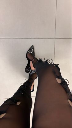 Dior Gloss, Fashion Black, Grunge Style, Dream Shoes, Shoe Obsession, About Fashion, Lookbook Outfits, Fashion Killa