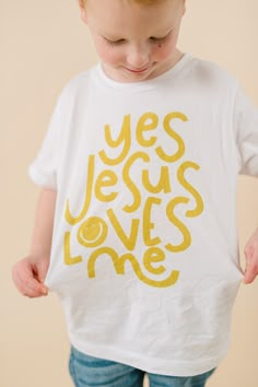 modal Christian Kids Shirts, Yes Jesus Loves Me, Church Tshirts, Jesus Clothes, Big Hearts, Christian Shirts Designs, Church Shirt, Kids Church, Childrens Church