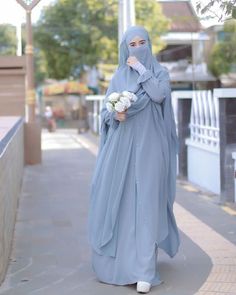 Hijab Topi, Ootd Hijab Pantai, Pallazo Pant, Muslimah Clothing, Niqabi Girl, Muslim Long Dress, Ootd Hijab Simple, Muslimah Fashion Casual, Muslim Women Clothing