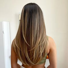 Shantel Seki Kim on Instagram: "I do love a soft layered haircut 😍" Long Hair Blended Layers, Long U Shaped Haircut, Mid Back Haircut, Rounded Haircut Long, Hair With Light Layers, Hipster Haircut Women, Haircuts From The Back, Light Layers Haircut Long, V Cut Hair With Layers Medium