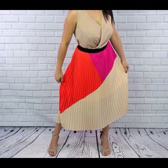 Colorful Pleated Midi Skirt Long Pleated Skirt Outfit, Long Pleated Skirt, Pleated Skirt Outfit, Western Outfit, Pleated Long Skirt, Skirt Outfit, Pleated Midi Skirt, Women Skirts Midi, Western Outfits