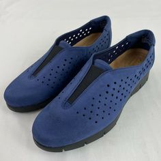 Clarks Women's Comfort Shoes Daelyn Summit Loafer Blue Slip On Perforated  Size US 9.5 Excellent Condition Blue Slip-on Synthetic Loafers, Blue Flat Synthetic Loafers, Blue Casual Synthetic Loafers, Casual Blue Synthetic Loafers, Clarks Women's, Comfort Shoes, Comfortable Shoes, Loafers, Slip On