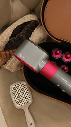 Dyson Aesthetic, Dyson Airwrap Complete, Dyson Airwrap, Extreme Heat, Beauty Skin Care Routine, First Impression, Beauty Secrets, Maquillaje De Ojos