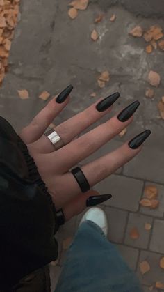 Sleek Black Nails, Black Ballerina Nails Long, Black Nails Asthetics, Ballerina Black Nails, Long Black Almond Nails, Long Ballerina Nails Designs, Black Almond Nails Designs Simple, Nail Inspo Almond Black, Black Nail Inspo Almond