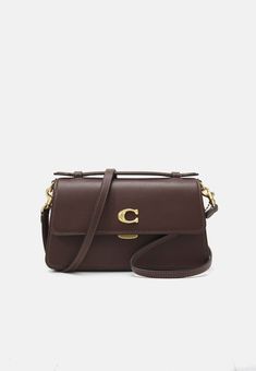 COACH JUNO BAG - Handväska - maple/mörkbrun - Zalando.se Coach Juno Bag, Cherry Charm, Fall Bags, Trends 2024, Women Accessories Bags, Juno, Bago, Coach Bags, Bags Handbags