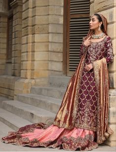 Mina Hasan, Long Kameez, Kameez Lehenga, Lehenga Pakistani, Pakistani Party Wear Dresses, Red Bridal Dress, Pakistani Party Wear, Bridal Lehenga Red