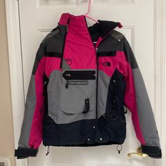 This Jacket Is For The Advanced Skier.. Very Warm, The Best Jacket, The North Face Makes! Excellent Condition, Use Maybe Once A Year. Small Bathroom Interior, Snow Trip, Best Color, Snow Jacket, The North Face Jackets, North Face Jackets, North Face Women, North Face Jacket, Ski Jacket