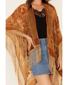 Idyllwind Women's Brown Dancer Fringe Shawl, Brown Shawl Outfit, Boho Shawl, Boot Barn, Boho Summer Outfits, Fringe Shawl, Fringe Kimono, Miranda Lambert, Boho Fall, Beautiful Style