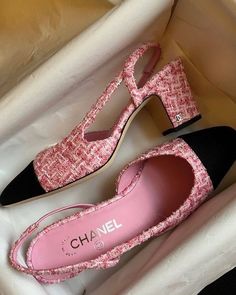 Chanel Heels, Chanel Slingback, Chanel Women, Mode Chanel, Classy Shoes