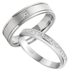 Platinum Princess Cut Diamond Wedding Rings Set, His and Hers Wedding Bands His Wedding Band, Princess Cut Diamond Wedding Rings, His And Hers Wedding Bands, Wedding Rings Sets His And Hers, Couple Ring Design, Stunning Diamond Rings, Matching Wedding Rings, Platinum Wedding Band, Couple Wedding Rings