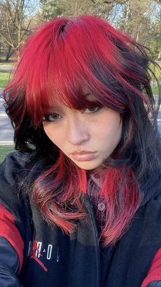 Black Hair Red Tips, Trendy We Fryzurach, Black Red Hair, Split Dyed Hair, Dyed Red Hair, Dark Red Hair, Dyed Hair Inspiration