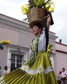 Culture Aesthetic, Ballet Folklorico, Outfit References, Mexican Women, Mexican Art, Tulle Skirt, Victorian Dress, Ballet, China