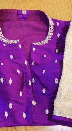 High Neck Maggam Work Blouse Designs, Blouse Designs High Neck, Simple Work, Saree Blouse Neck Designs, Latest Model Blouse Designs, Cutwork Blouse Designs, Blouse Back Neck Designs, New Blouse Designs, Blouse Designs Indian