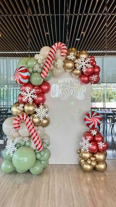 Xmas Balloon Arch, Christmas Decor Ideas For Event, Christmas Wedding Balloon Arch, Christmas Decoration Balloons, Christmas Show Decorations, Christmas Balloon Arch Backdrop, Christmas Ballon Arc, Santa Baby Balloon Arch, Christmas Balloon Hoop