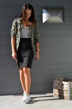 Pencil Skirt Outfits Casual, Skirt Outfit Casual, Classy Skirts, Pencil Skirt Casual, Skirt Diy, Pencil Skirt Outfits, Trendy Skirts, Summer Work Outfits, Casual Work Outfits