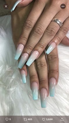 Shiny Nails Designs, The Trend Spotter, Unghie Sfumate, Nail Work, Nagellack Trends, Nail Jewels, Pearl Nails, Metallic Nails, Beautiful Nail Art