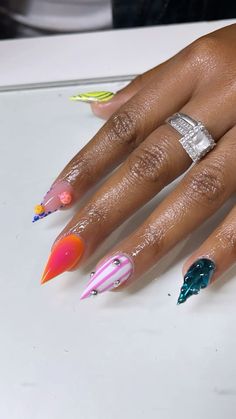 Colorful Stiletto Nails, Flared Nail Designs, Abstract Acrylic Nails, Stiletto Acrylic Nails, Bday Nails, Bad Nails, Stilleto Nails Designs, Stiletto Nails Short, Junk Nails