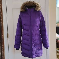 This Is A Wonderful Brand New Vibrant Purple Lands' End Girls Size Xl (14-16) . So Cozy, So Warm! The Coat Has The Amazing Warm Lining In The Hood And Sleeves Too!! Neck To Hem - 32 Inches Shoulder To Shoulder- 14 Inches Underarm To Underarm-19 Inches Non Smoking Home. Temperature Rating Warmest: -21 To +15 Fahrenheit. Learn More Chevron Quilted Shell Is Water-Resistant For Extra Warmth And Dryness Primaloft Insulation Thermoplume In Hood, Body And Sleeves Stays Warm And Fluffy When Wet; Insulat Hooded Purple Puffer Jacket For Winter, Purple Hooded Puffer Jacket For Winter, Purple Winter Outerwear With Drawstring Hood, Winter Purple Outerwear With Drawstring Hood, Purple Outerwear With Fleece Lining For Outdoor Activities, Purple Long Sleeve Puffer Jacket For Cold Weather, Purple Hooded Outerwear With Drawstring, Purple Puffer Jacket For Winter, Purple Long-sleeve Outerwear With Drawstring Hood