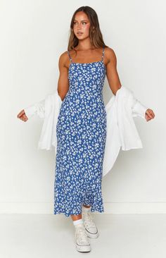 Delphine Blue Floral Midi Dress – Beginning Boutique US Sun Dress And Sneakers, Midi Dress And Sneakers Outfit, Blue Flower Dress Casual, Floral Dress With Sneakers, Blue Floral Dress Outfit, Princess Clothes, Blue And White Floral Pattern, Chic Summer Dresses, Blue Floral Midi Dress