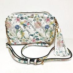 Sweet Floral Quilting Aldo Women’s Crossbody Bag With Tassel. This Gorgeous Handbag Can Be Worn Crossbody Or On The Shoulder. New Without Tag Two Compartments With Two Zip Closures Gold-Tone Exterior Hardware. Interior One Zip Pocket And One Slip Pocket. Chain Link Detailing Crossbody Strap Adjustable Strap Detachable Tassel, Can Be Used As A Key Chain. Please Check Pictures For Approximate Measurements. Shipped Same/Next Business Day Smoke Free Home Any Questions Please Leave A Comment Aldo Purses, Pocket Chain, Bag With Tassel, Aldo Handbags, Yellow Purses, Flower Handbag, Black Gold Chain, Aldo Bags, Casual Crossbody Bag