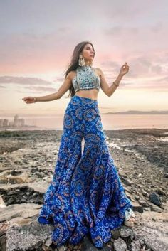 Sharara Designs, Sangeet Outfit, Bandhani Dress, Salwar Designs, Traditional Indian Dress, Casual Indian Fashion