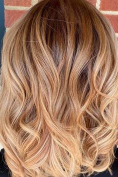 Light Honey Brown Hair Ideas, honey brown blonde hair, brown hair with caramel and honey highlights, brown hair honey highlights ❤ #lovehairstyles #hair #hairstyles #haircuts Light Brown Hair Color Ideas, Carmel Hair Color, Light Brown Hair Color, Copper Blonde Hair, Warm Blonde Hair, Brown Hair Color Ideas