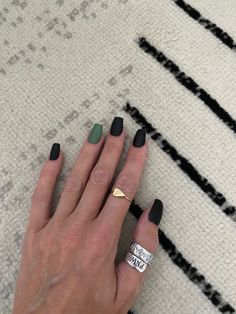 Black And Green Dip Nails, Black Nails Green Accent, Black And Sage Nail Designs, Dark Emerald Green Nails Design, Black And Green Matte Nails, Dark Green And Black Nails Short, Short Nail Designs Dark Green, Matte Black And Green Nails, Black Nails With Green Accent