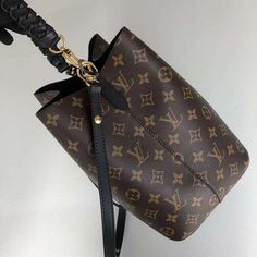 ADC Fashion Lu-Vi bags - 1039 A+ Excellent Quality copies; Contact us if you've any questions in your mind. High-end Gucci Shoulder Bag In Monogram Canvas, Gucci Canvas Bags With Gold-tone Hardware, Global Style, Boston Bag, Dior Shoes, Lv Bag, Timeless Handbag, Luxury Women, Stylish Bag