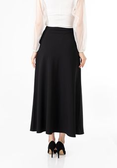 Elevate Your Style with Our Black A-Line Maxi Dress Skirt Show off your style and femininity with this gorgeous Black A-Line Style Maxi Dress Skirt made of high-quality material. It features a full-length skirt that falls just above the ankle and has a concealed zipper closure high waist. This skirt will make you look cool and comfy yet still feminine. Free shipping and easy returns on all orders.* *(Please be advised that custom-tailored products with vent stitching are non-returnable.) This sk Comfy Maxi Dress, Flare Maxi Skirt, Maxi Skirt Style, A Line Maxi Dress, Timeless Chic, Full Length Skirts, Style Maxi Dress, Matching Top, Look Cool