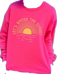 Pink Cotton Sweatshirt For The Beach, Pink Sweatshirt For Summer Vacation, Pink Summer Vacation Sweatshirt, Pink Crew Neck Sweatshirt For Summer, Casual Pink Beach Sweatshirt, Summer Pink Crew Neck Sweatshirt, Casual Pink Sweatshirt For Vacation, Trendy Summer Leisure Sweatshirt, Pink Letter Print Sweatshirt For Vacation