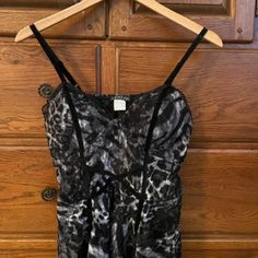 Never Worn. Beautiful Sedate Animal Print Camisole/Tank Top. It Has A Built-In Lightly Padded Bra. It Is Fully Lined And Detailed With Velvet Binding. Gray Fitted Tank Top With Built-in Bra, Fitted Gray Tank Top With Built-in Bra, Gray Tank Top With Built-in Bra For Summer, Gray Fitted Spaghetti Strap Tank Top, Fitted Gray Spaghetti Strap Tank Top, Fitted Gray Tank Camisole, Gray Fitted Tank Camisole, Gray Tank Top With Built-in Bra, Gray Spaghetti Strap Camisole