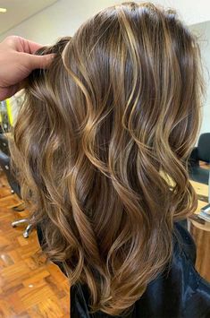 Rambut Brunette, Honey Brown Hair, Brown Hair Inspo, Brunette Hair With Highlights, Brown Hair Balayage, Honey Hair