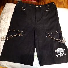 I Bought These For My Daughter From Dollskill But She Didnt Like Them. My Loss Is Your Gain. These Shorts Are No Longer Being Made According To The Dollskill Staff. Make Shorts Longer, Shorts With Chains, Gothic Shorts, Grunge Shorts, Emo Clothes, Graphic Shorts, Alt Clothes, Player 1, Knee Length Shorts