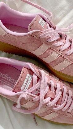 Adidas Sambas Aesthetic, Girly Shoes, Aesthetic Shoes, Swag Shoes, Pretty Shoes