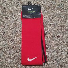 New Nike Vapor Knee High Football Socks.Size 4-6 Womens. Yth 3y-5y.Color Red And Black. Red Sporty Socks For Sports, Sporty Red Breathable Socks, Red Non-slip Comfortable Socks, Red Sporty Socks For Winter, Sporty Red Socks For Winter, Red Casual Sports Socks, Casual Red Sports Socks, Casual Breathable Red Socks, Casual Red Breathable Socks