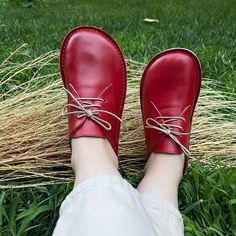 Click to see more shoes from our collection: https://rubyworkshop.etsy.com Ruby barefoot oxford shoes women are 100% hand crafted from all natural materials, creating a product that is eco-friendly and sustainable, while bringing life to history and culture. Ruby shoes not only have a rich story but also have a unique aesthetic quality, and comfort. Ruby red extra wide minimalist leather oxford shoe are made of genuine leather. It has a wide toe box for your toes to be comfortable. Thanks to the Shoes Minimalist, Oxford Shoe, Shoe Women, Leather Oxford Shoes, Barefoot Shoes, Women Oxford Shoes, Up Shoes, Tie Shoes, Leather Lace