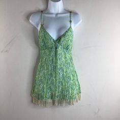 Jordache Juniors Green Tank Dress Scoop Neck Floral Beaded Size Xl 15/17 Brand: Jordache Department: Women Type: Dress Style: Tank Dress Size: Xl 15/17 Color: Green Dress Length: Short Pattern: Floral Neckline: Scoop Neck Closure: Pullover Sleeve Length: Sleeveless Season: Spring, Summer, Fall Garment Care: Hand Wash Country/Region Of Manufacture: China Measurements: Bust: 18 In Length: 28 In Sold As Pictured. Thanks For Looking! Spring Embellished Mini Dress For Vacation, Embellished Mini Dress For Vacation And Spring, Spring Vacation Embellished Mini Dress, Embellished Mini Dress For Beach In Spring, Casual V-neck Embellished Dresses, Embellished Green Mini Dress For Summer, Spring Embellished Mini Dress For Beach, Spring Beach Embellished Mini Dress, Spring Embellished Green Mini Dress