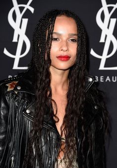 10 Celebrity-Inspired Ways To Rock Knotless Box Braids - Essence Knotless Box Braid Styles, Knotless Braid Hairstyles, Zoe Kravitz Braids, Box Braid Styles, Knotless Braid, Braid Trends, Knotless Box Braids, Fashion Figure, Loose Braids