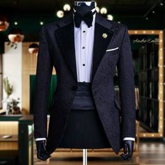 ⚡️Get your made to measure suit delivered to your door in 10 days, for just $450!

📲 Simply place your order through the link in bio

🪡 Let our stylists guide you through sending your measurements

🌎 Receive your order with free shipping Black Tuxedo With Hidden Button Closure For Party, Designer Black Blazer With Pressed Crease, Elegant Fitted Outerwear For Black-tie Events, Black Suits With Lapel Collar For Evening, Black Evening Suit With Lapel Collar, Black Silk Suits With Lapel Collar, Designer Fitted Tuxedo With Suit Collar, Designer Fitted Tuxedo For Semi-formal Occasions, Black Tuxedo With Pressed Crease