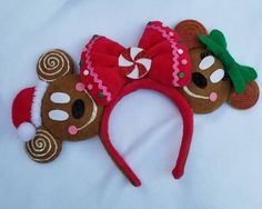 Mickey & Minnie Gingerbread Inspired Ears! Felt Disney, Minnie Gingerbread, Disney Gingerbread, Diy Disney Ears, Disney Mouse Ears, Hat Template, Disney Headbands, Disney Mickey Ears, Disney Mouse