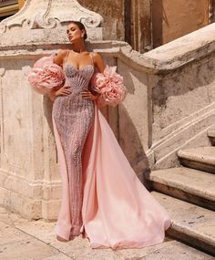 fashion outfits😍 Pink Couture, When In Rome, Evening Gowns With Sleeves, Diy Wedding Dress, Mermaid Evening Gown, Exquisite Gowns, Sherri Hill Prom Dresses, Pink Sheer, Mermaid Evening Dresses