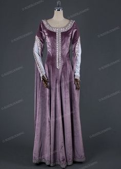 Chapter 22 Purple Medieval Dress, Medieval Theme Party, Dresses Medieval, Game Of Thrones Dress, Medieval Theme, Medieval Dresses, Gaun Abad Pertengahan, Tale Dress, Elven Dress