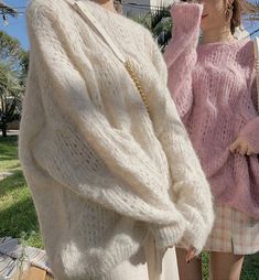 Sweater loose round neck openwork sweater Fabric: blended Color: beige, pink, blue Size: free size length 68 bust 115 sleeve length 42